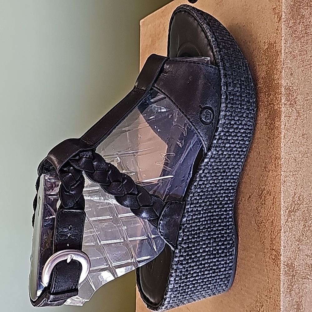 Born Black Wedge Sandals - Picture 5 of 15